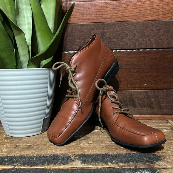 Geller II Brown Square Toe Lace Up Leather Ankle Boots - Picture 1 of 8